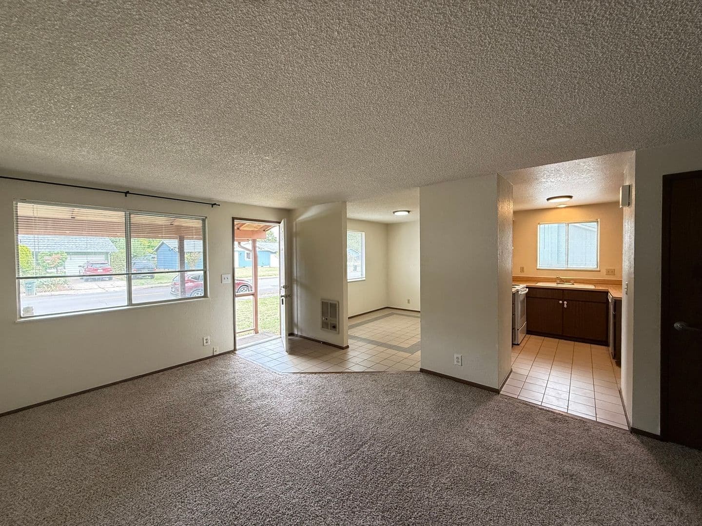 Veneta Apartment: 25116 Cheney Drive