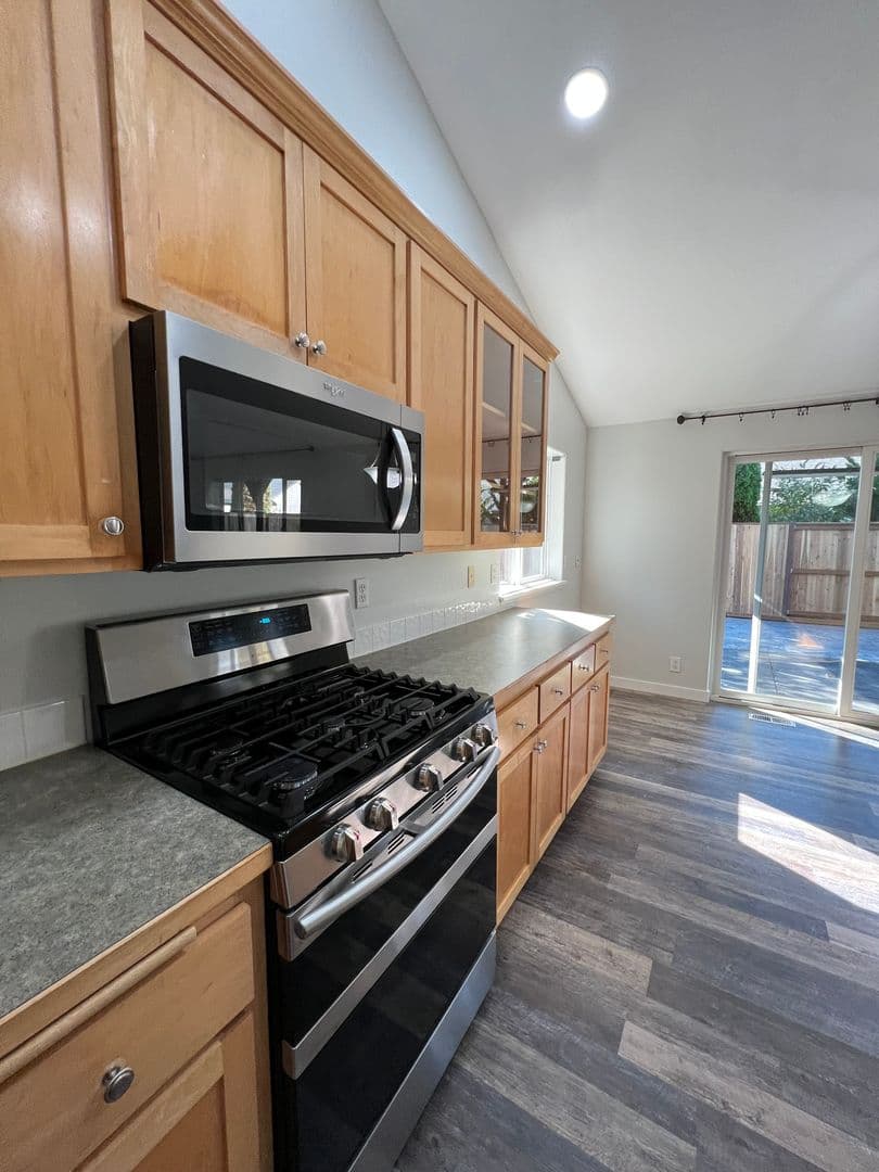 Eugene House: 5980 Kistler Lane