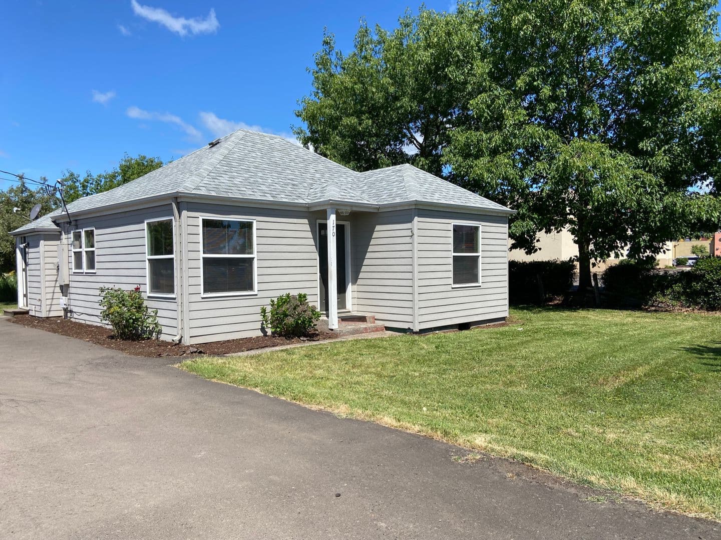 Springfield House: 170 S 42nd Street