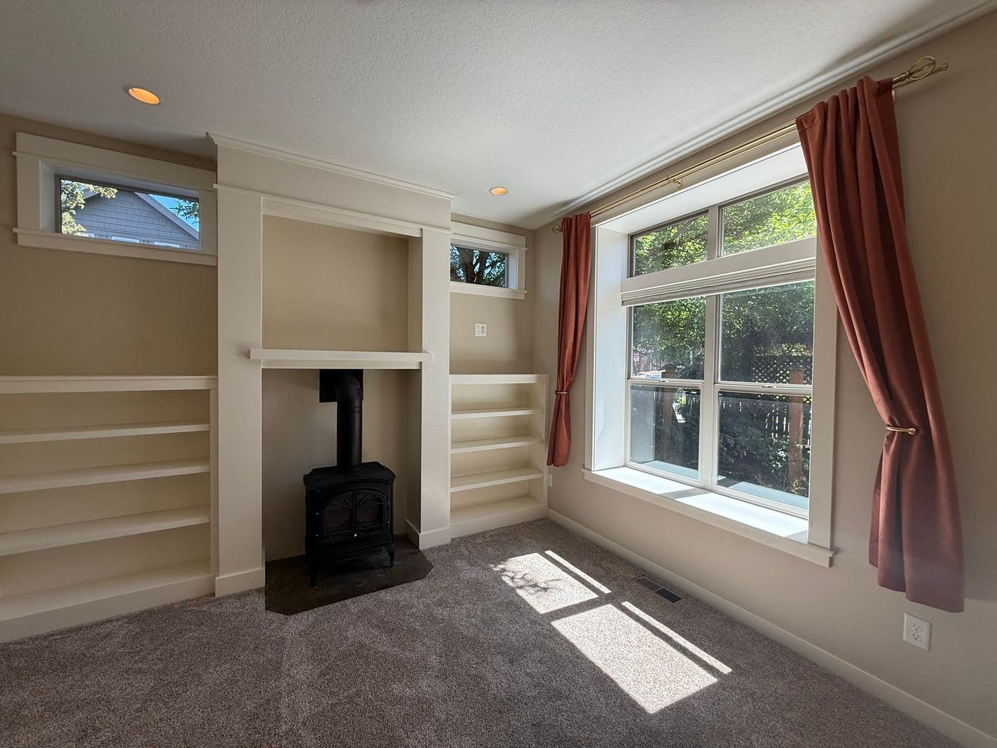 Eugene House: 1145 W 28th Ave