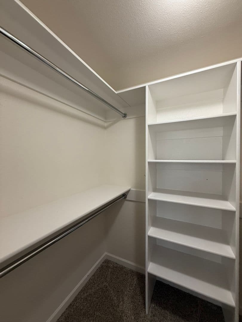 Eugene Apartment: 595 Mar Loop