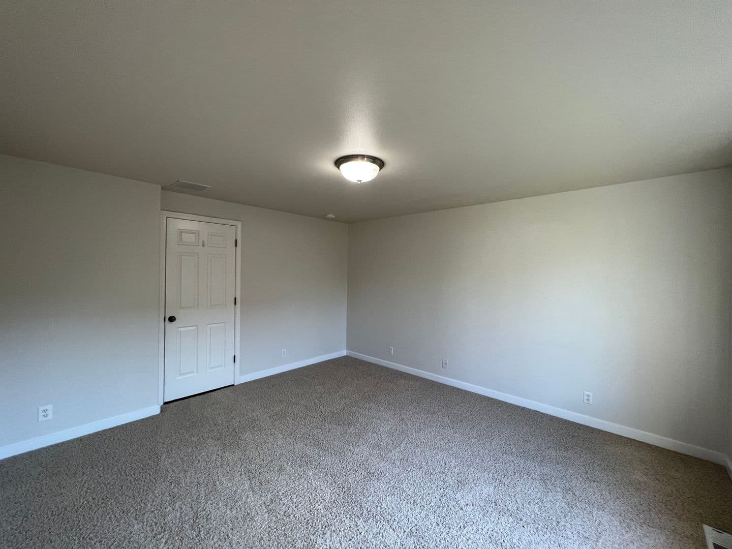 Eugene House: 5980 Kistler Lane