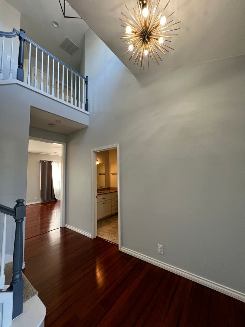 Eugene House: 1592 Kingston Way