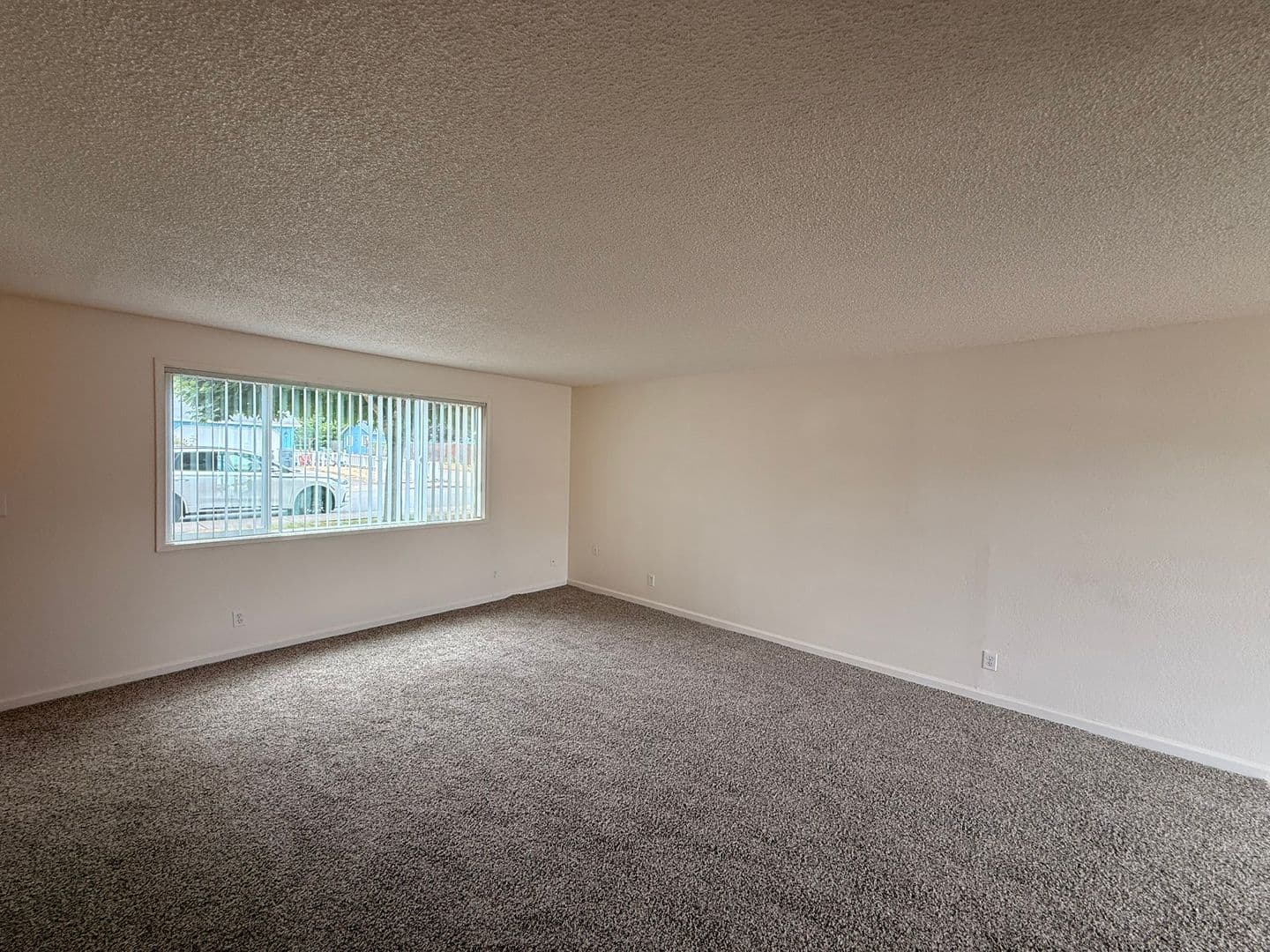 Creswell Apartment: 92 N 8th Street