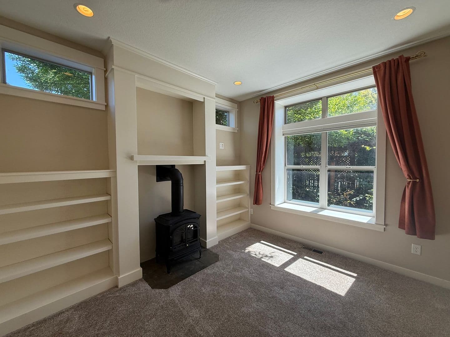 Eugene House: 1145 W 28th Ave