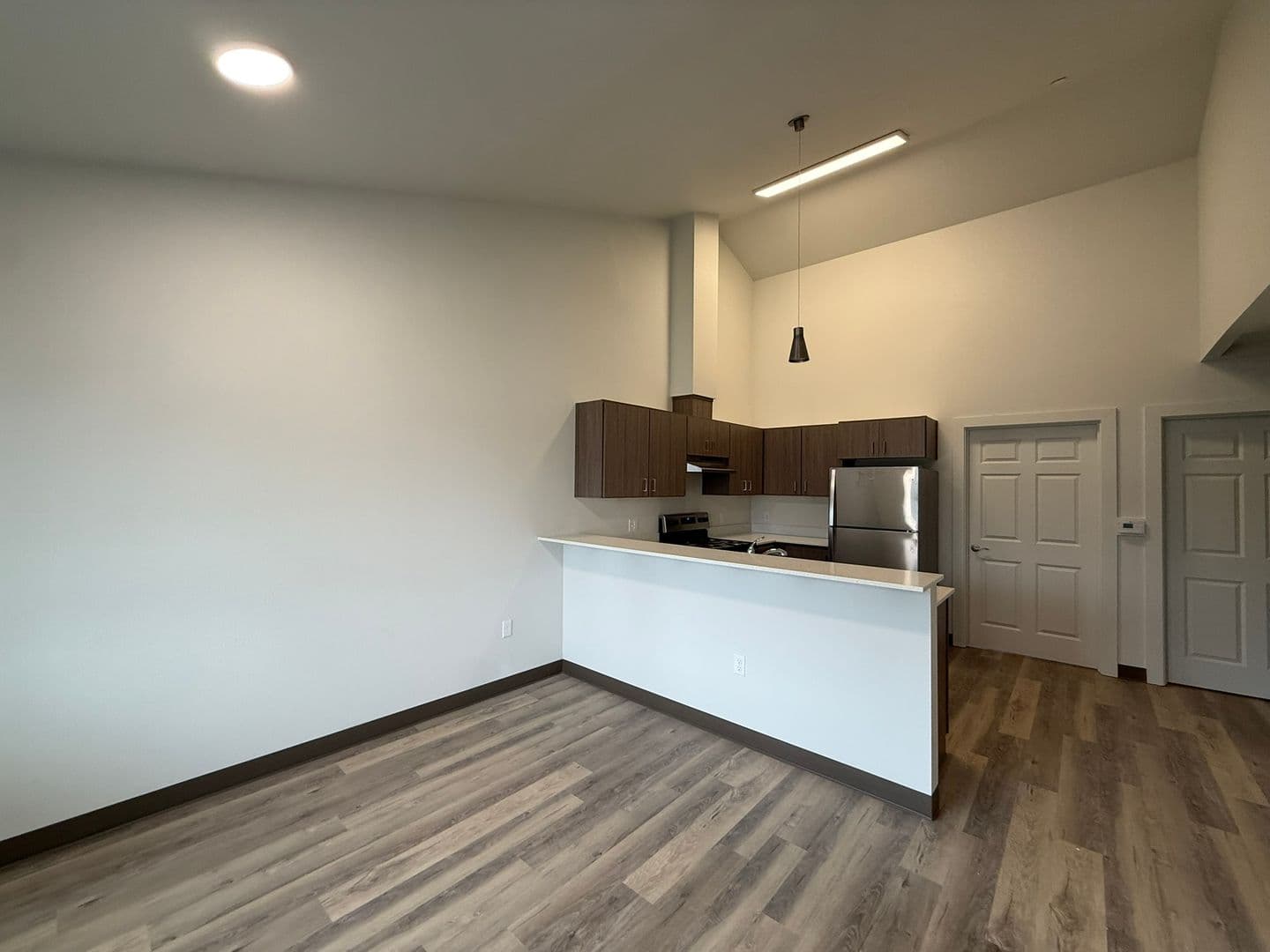Springfield Apartment: 1888 5th Street