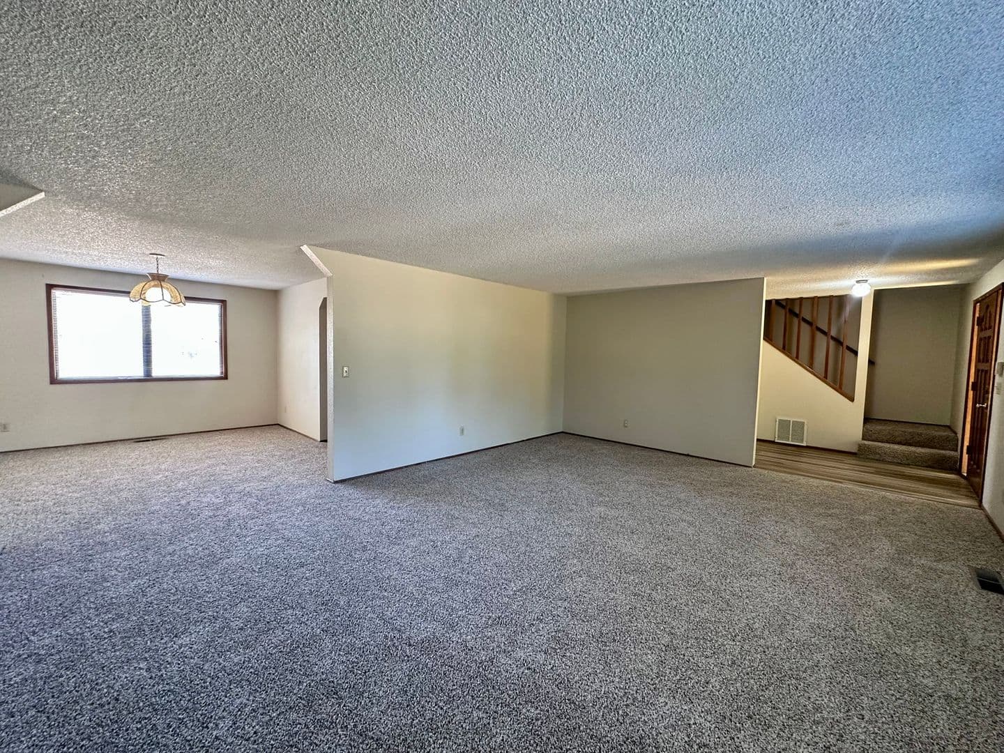 Springfield House: 970 S 55th Place