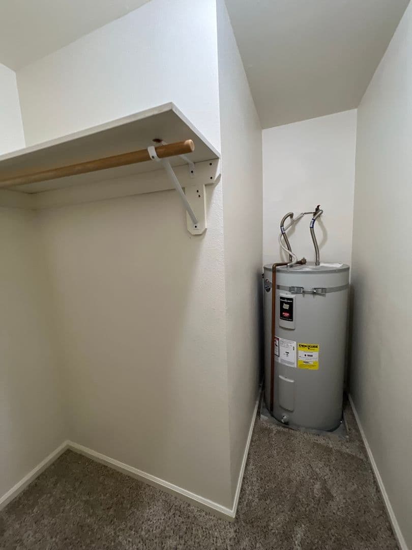 Eugene Apartment: 1622 W Broadway