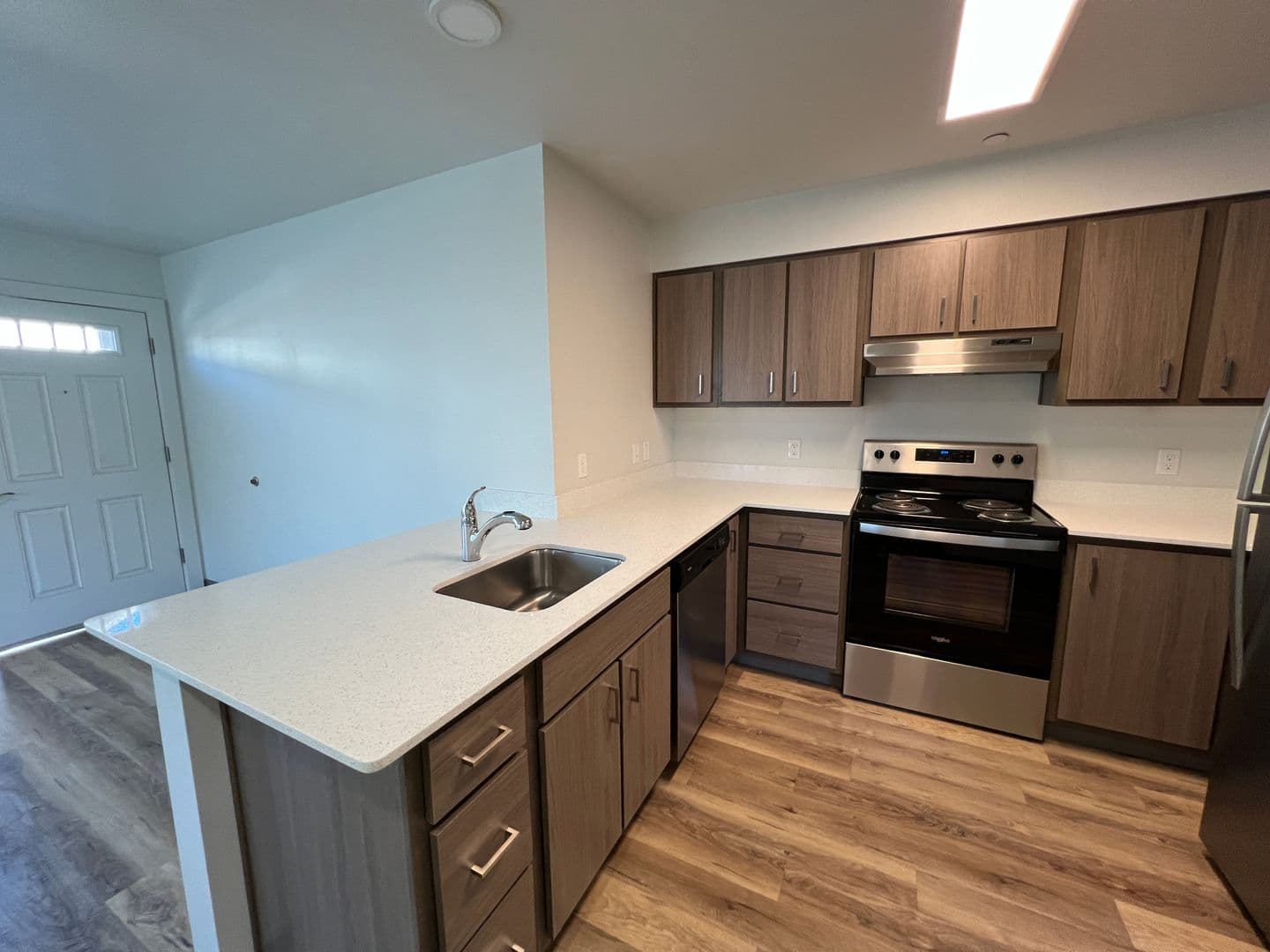Springfield Apartment: 1866 5th Street