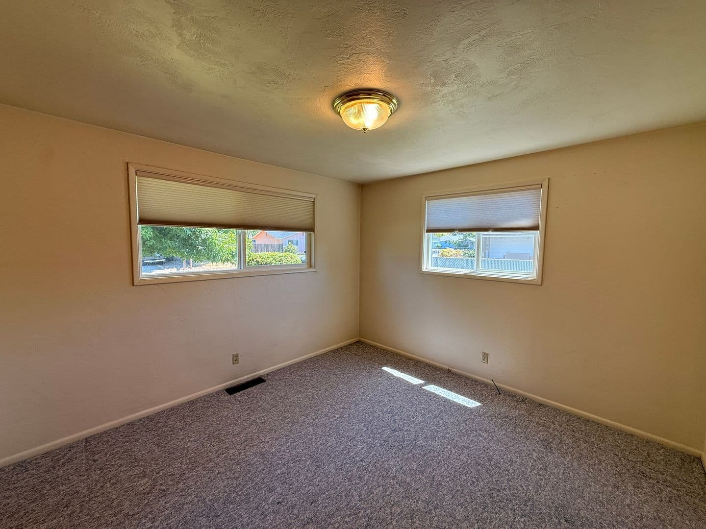 Eugene House: 2148 Grove St