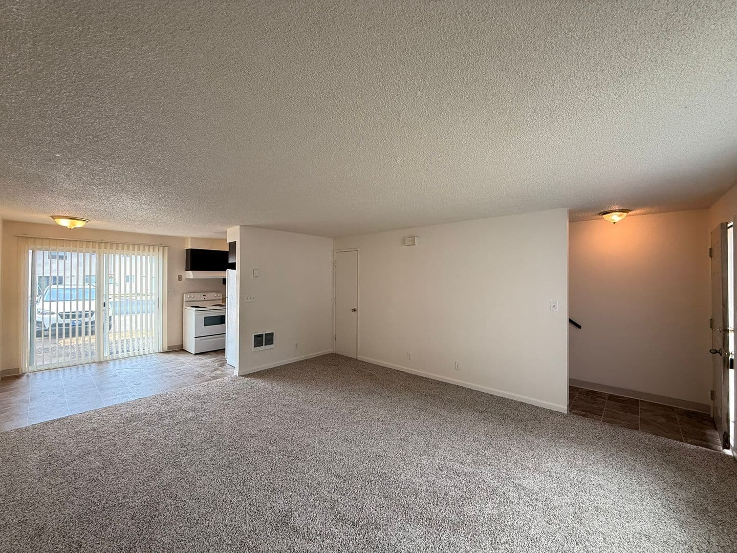 Creswell Apartment: 92 N 8th Street