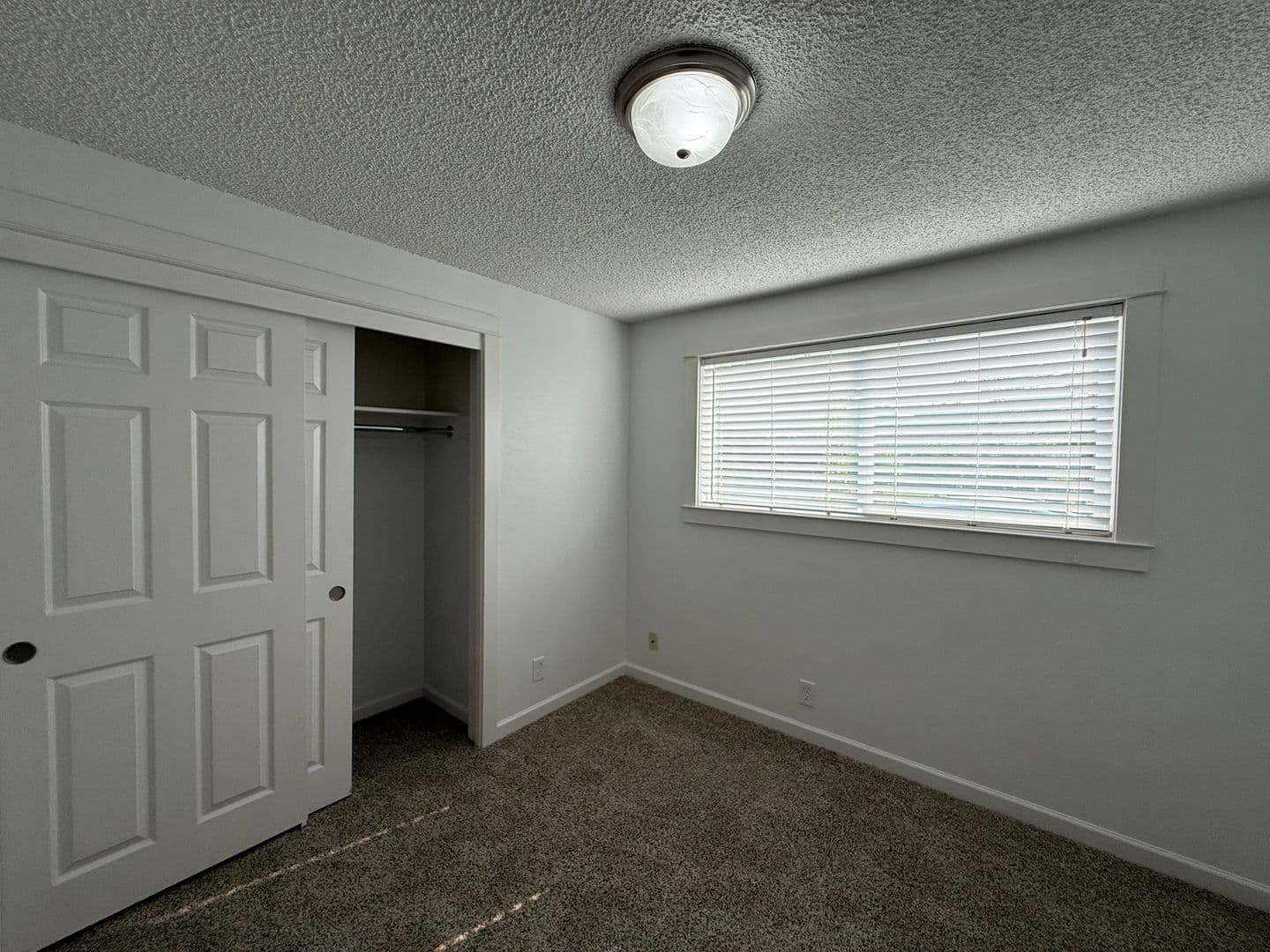 Eugene Apartment: 595 Mar Loop
