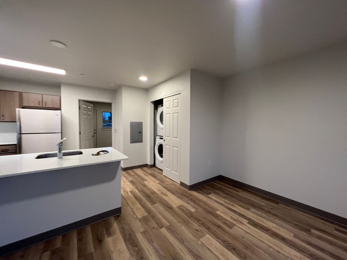 Springfield Apartment: 1866 5th Street