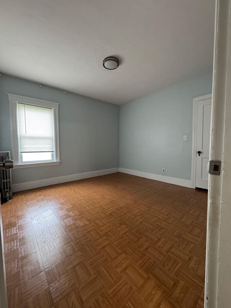 Webster Apartment: 50 Elm Street
