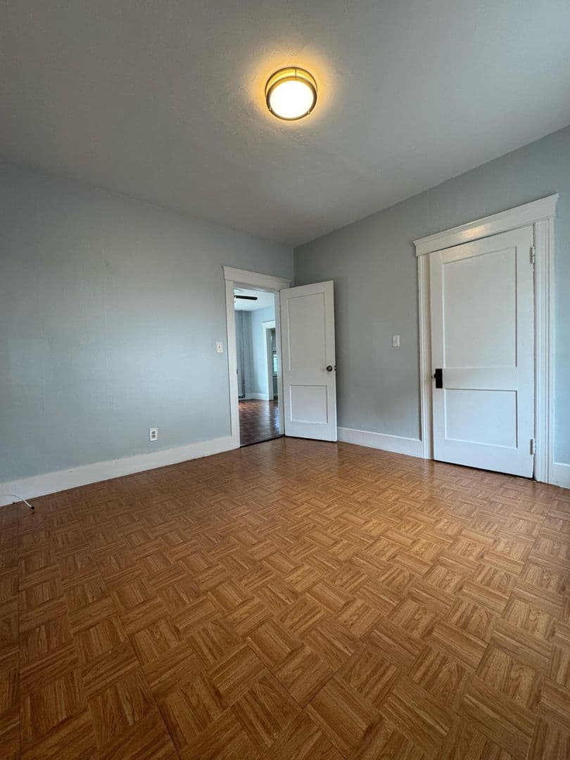 Webster Apartment: 50 Elm Street