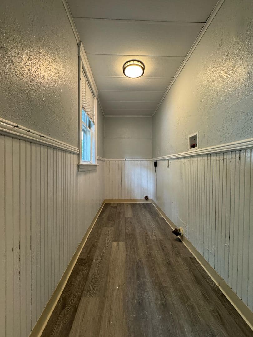 Webster Apartment: 50 Elm Street