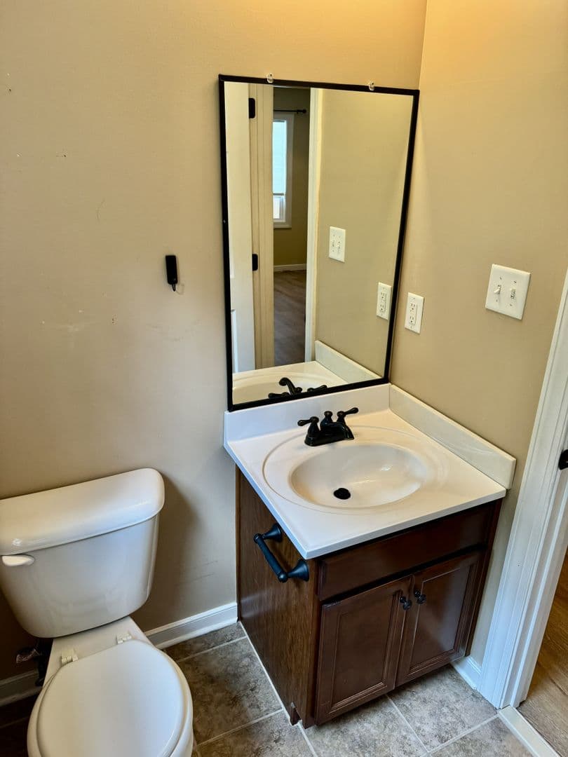 Midlothian House: 11713 Leiden Lane