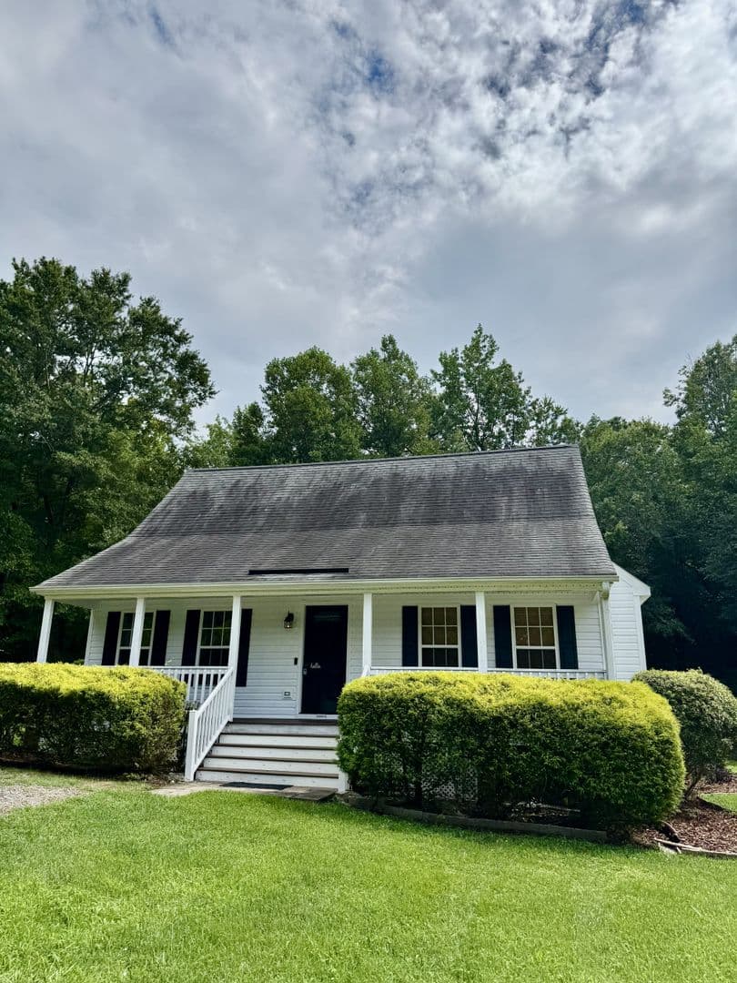 Midlothian House: 11713 Leiden Lane