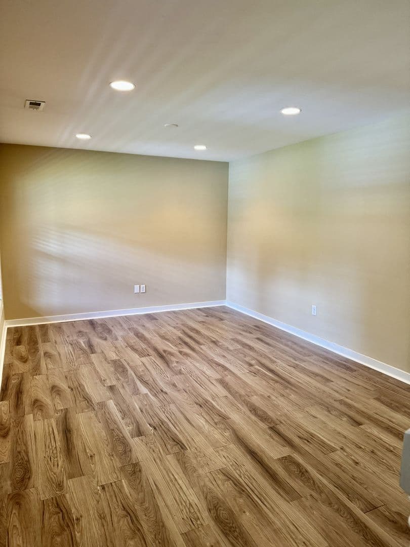 Midlothian House: 11713 Leiden Lane