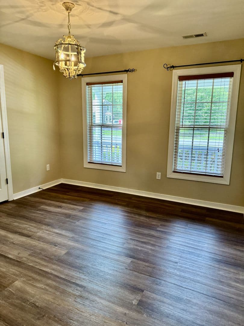 Midlothian House: 11713 Leiden Lane