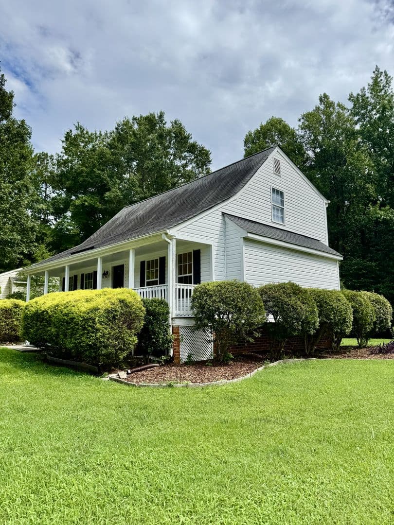 Midlothian House: 11713 Leiden Lane