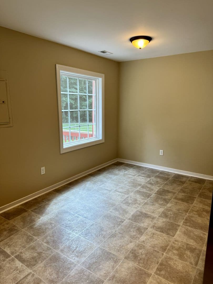 Midlothian House: 11713 Leiden Lane