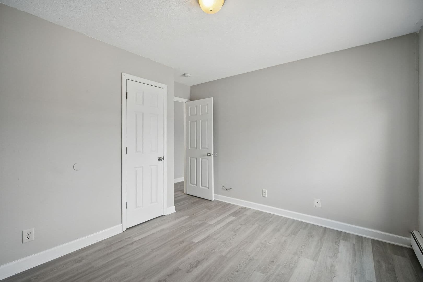 Ankeny Apartment: 2003 W 1st St