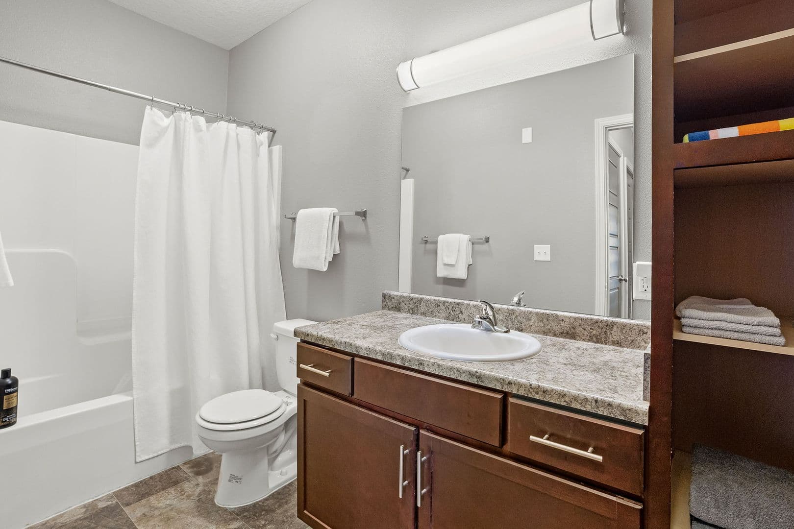 West Des Moines Apartment: 8350 Cascade Avenue