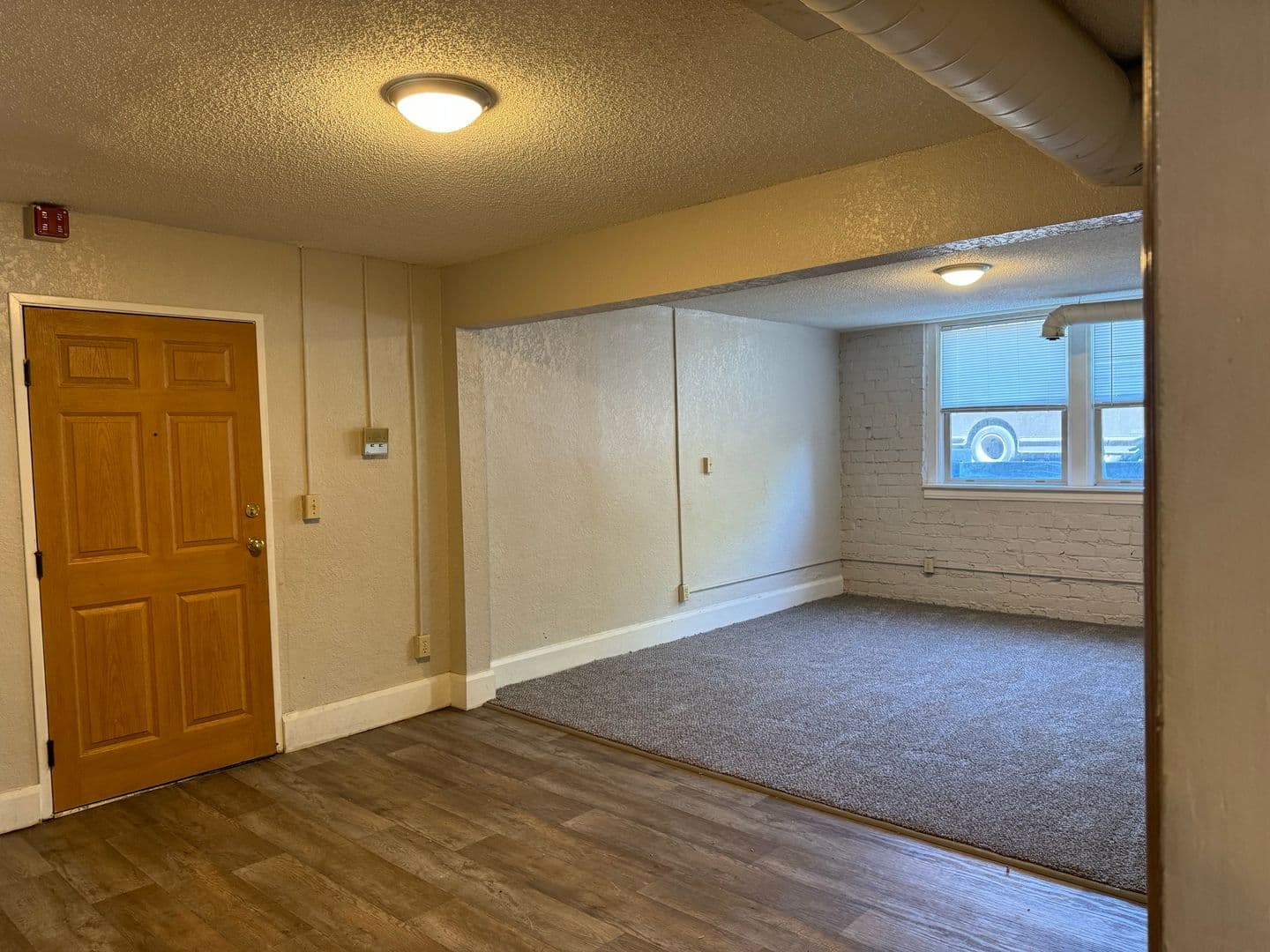 Des Moines Apartment: 3519/3517 University Ave