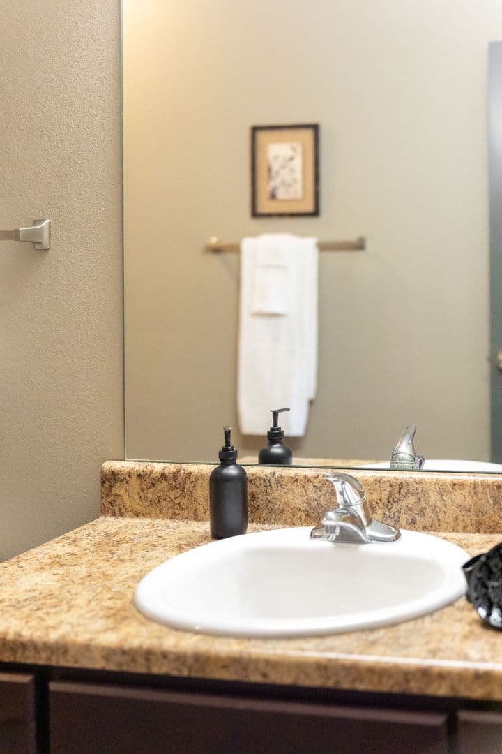 West Des Moines Apartment: 8350 Cascade Avenue