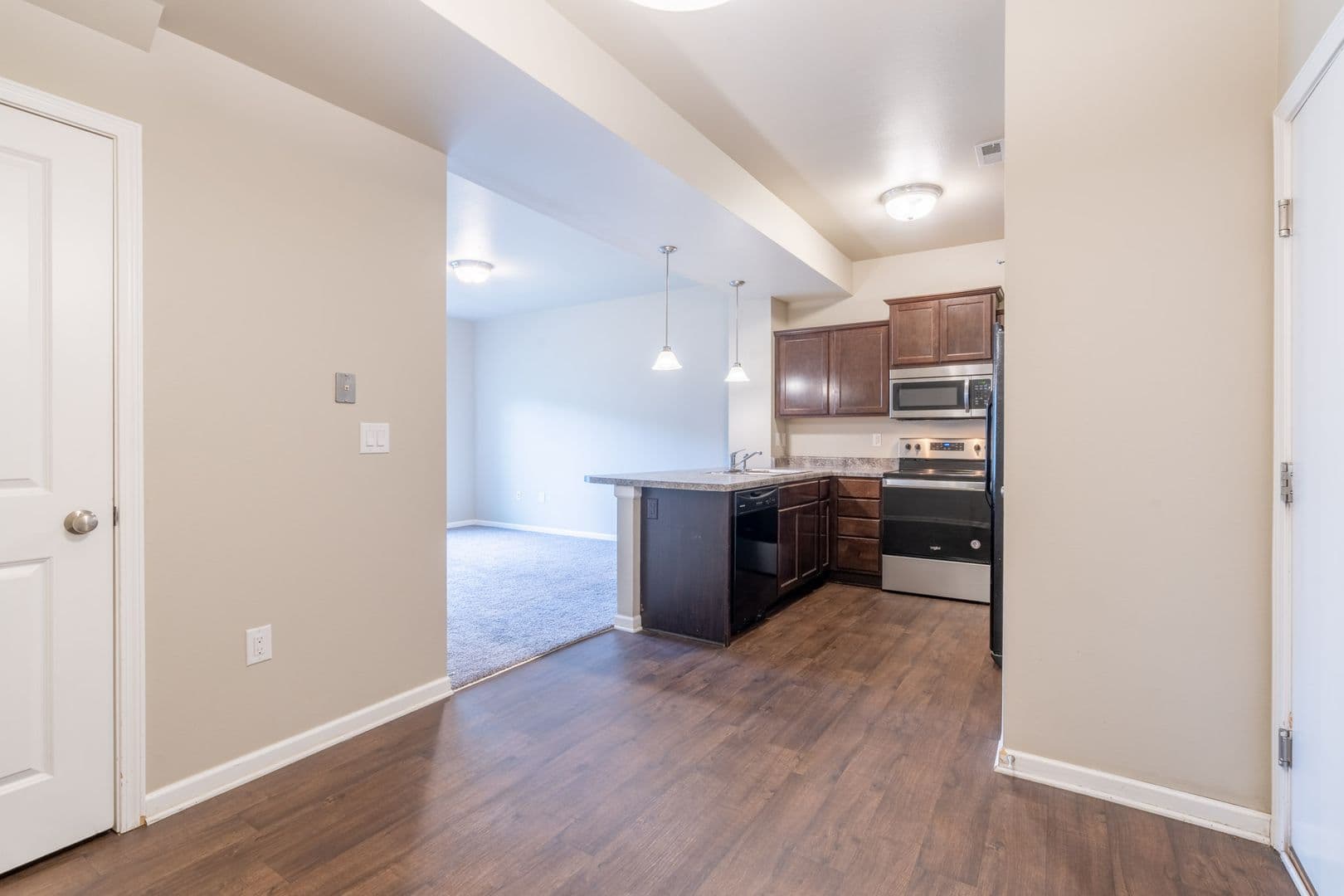 Johnston Townhome: 6813 Jack London DR