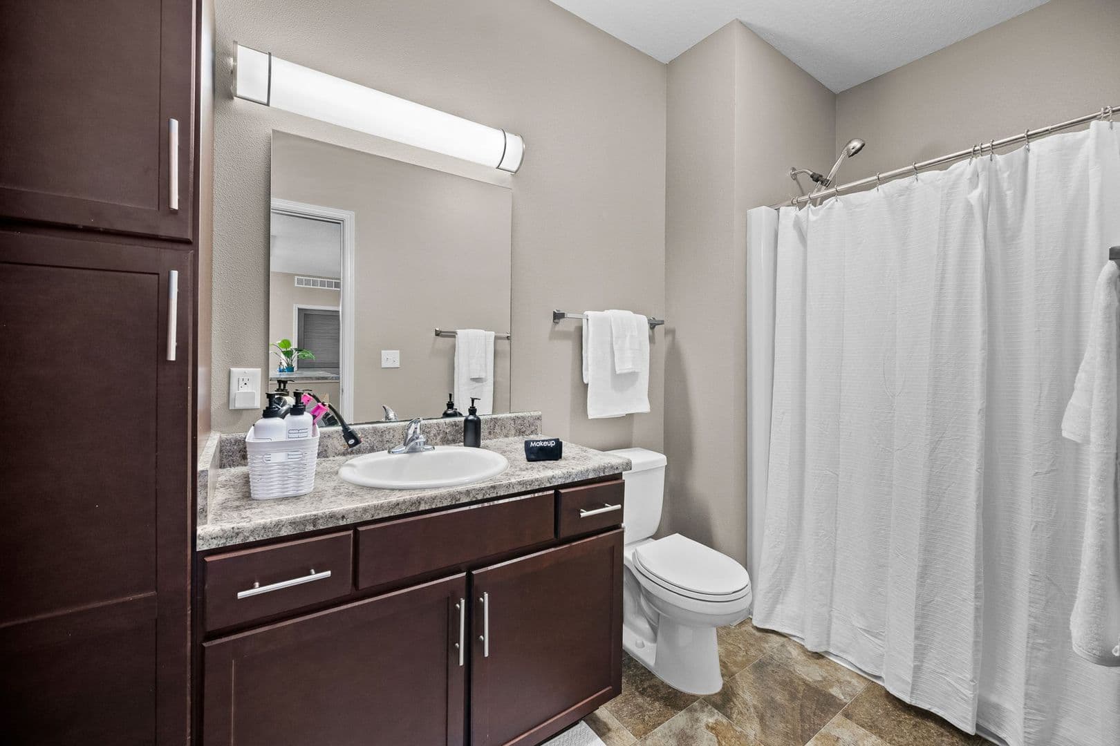 West Des Moines Apartment: 8350 Cascade Avenue