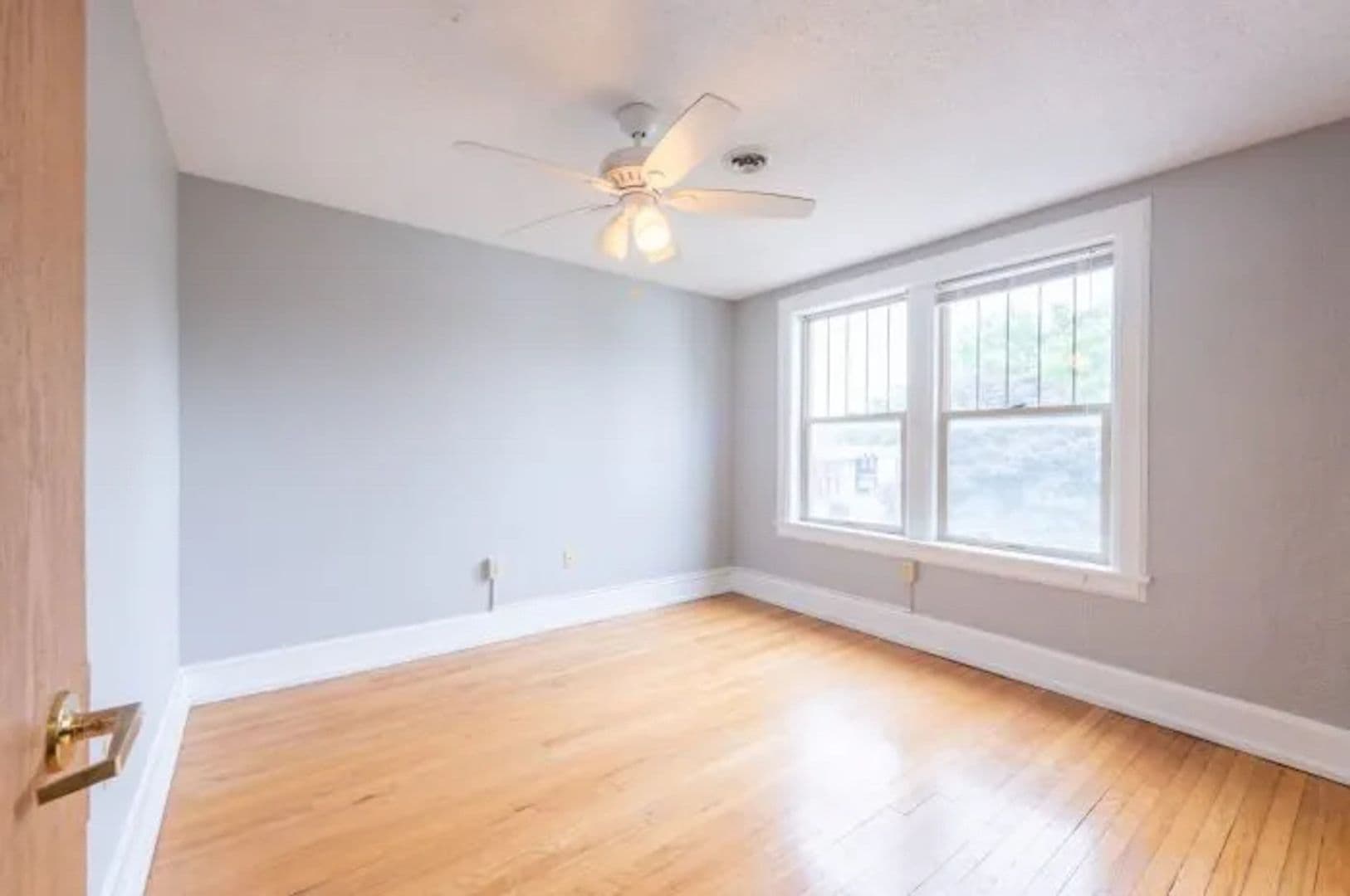 Des Moines Apartment: 3519/3517 University Ave
