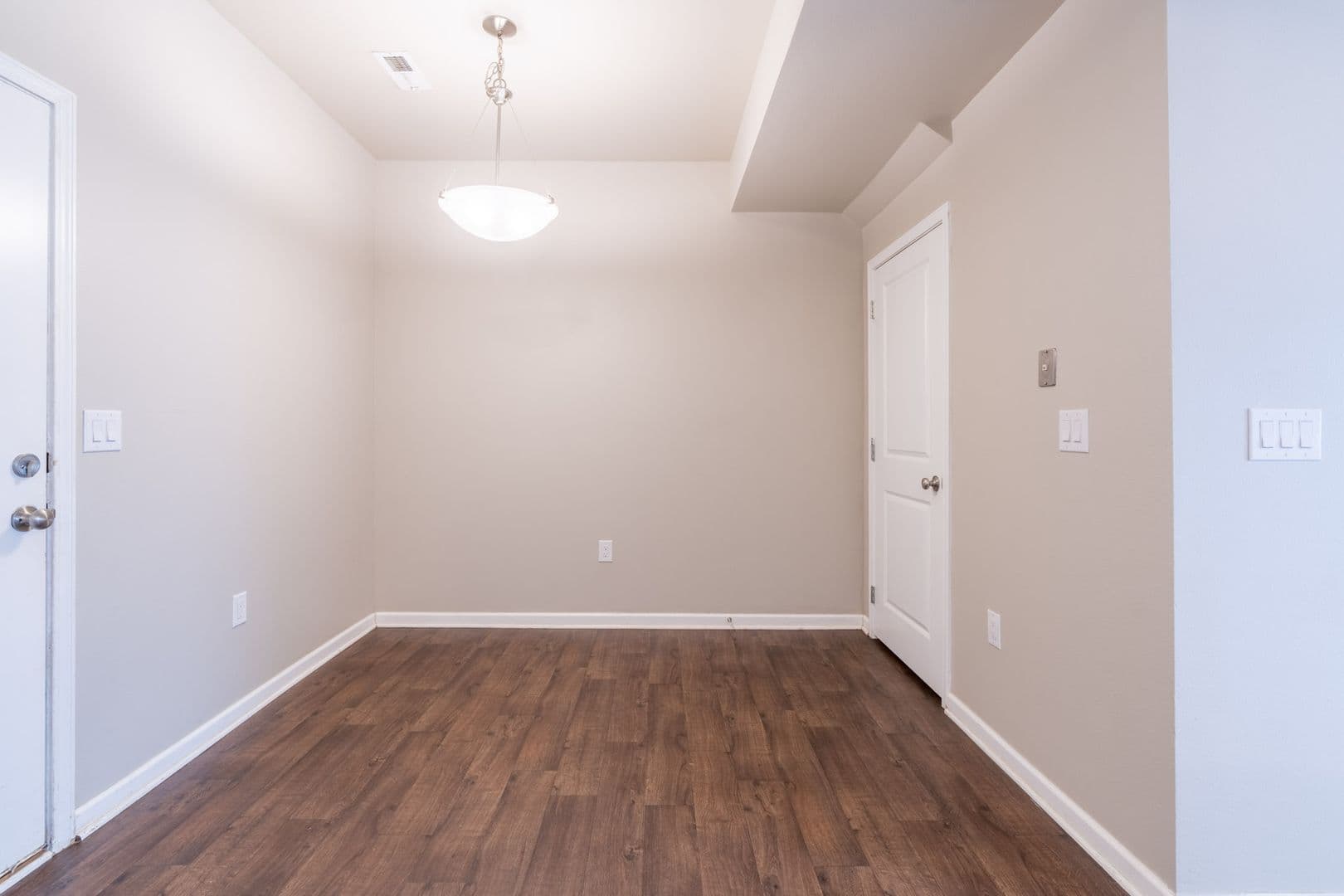 Johnston Townhome: 6813 Jack London DR