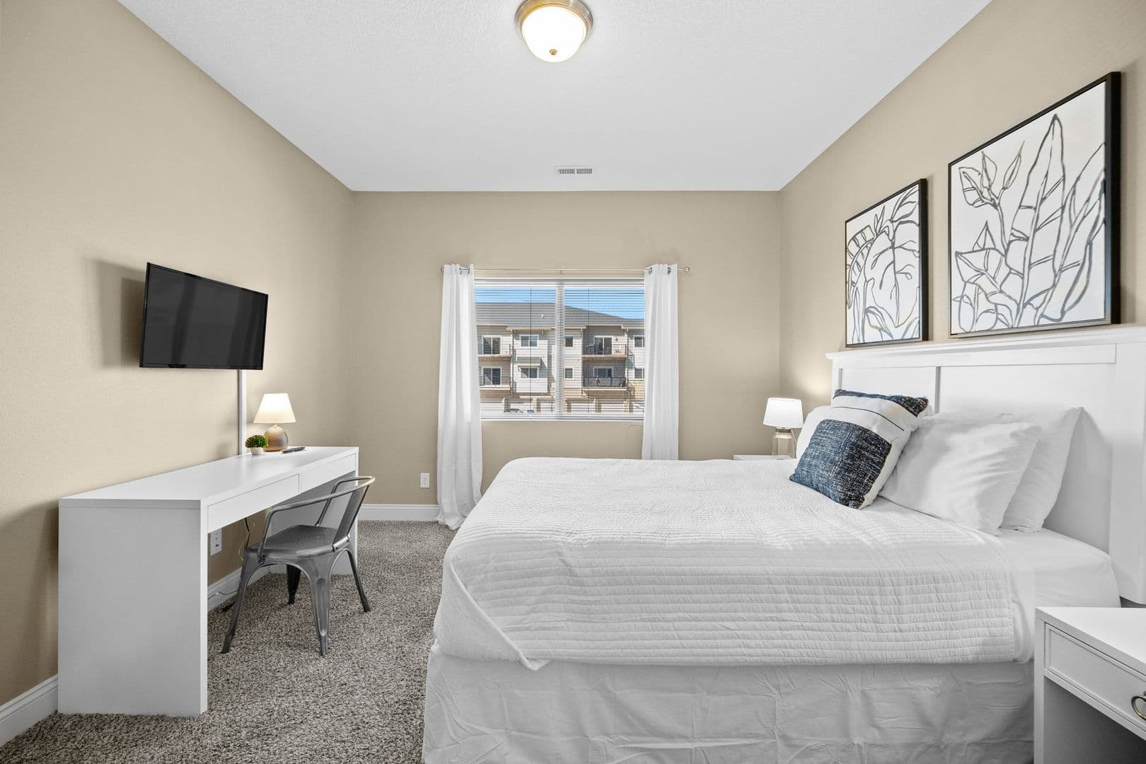 West Des Moines Apartment: 8350 Cascade Avenue