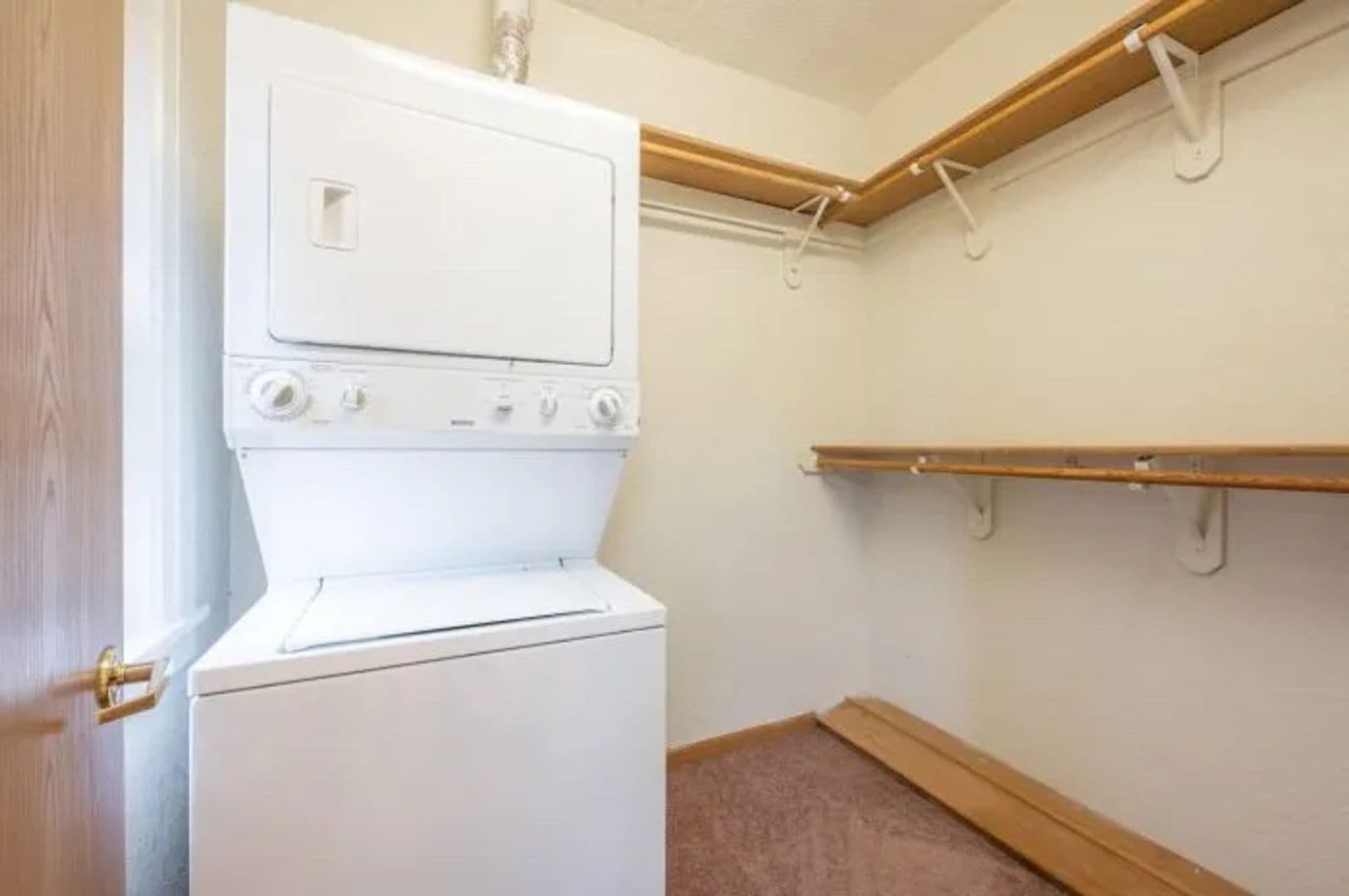 Des Moines Apartment: 3519/3517 University Ave