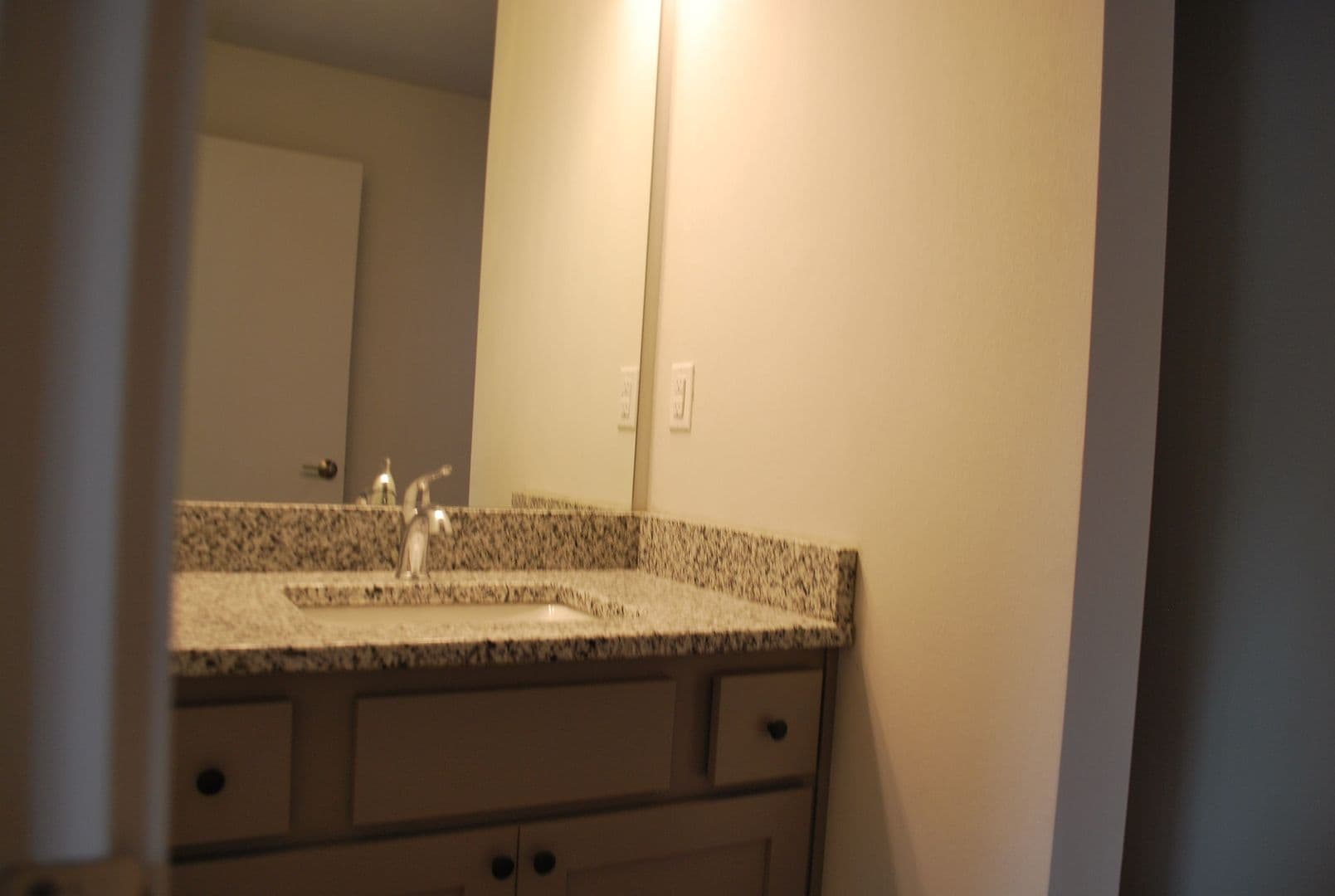 Des Moines Apartment: 1219 34th Street