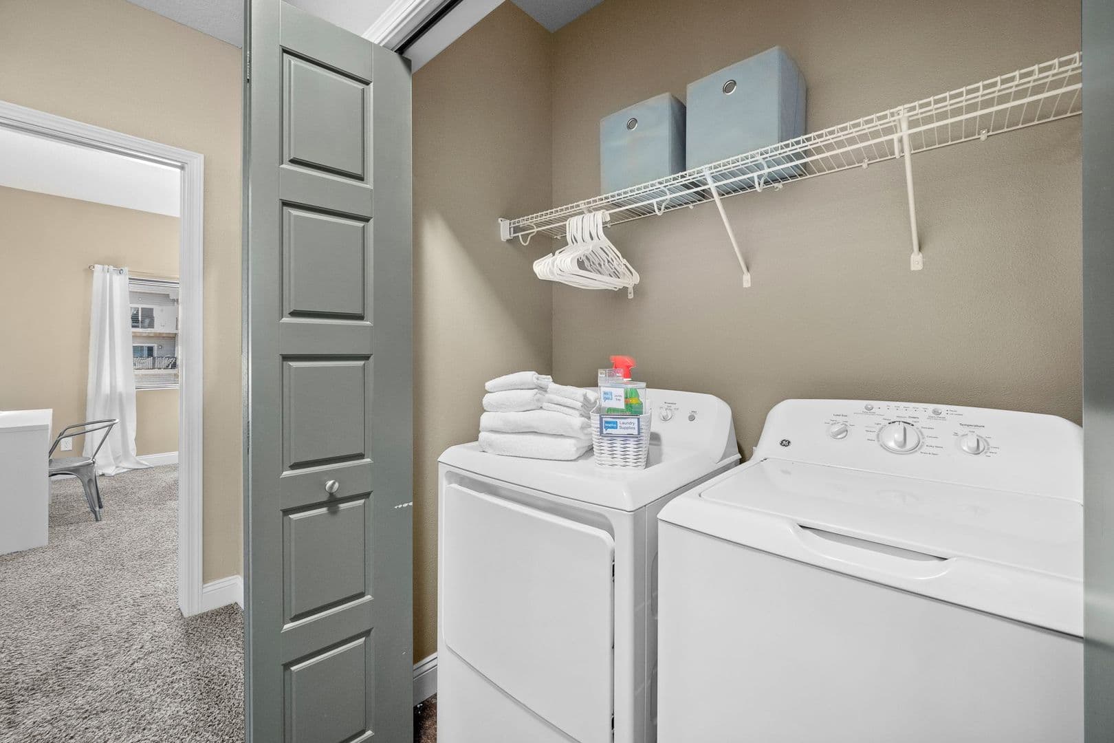 West Des Moines Apartment: 8350 Cascade Avenue