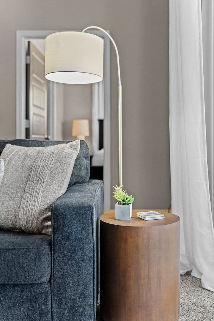 West Des Moines Apartment: 8350 Cascade Avenue