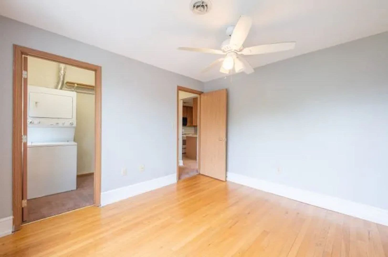 Des Moines Apartment: 3519/3517 University Ave