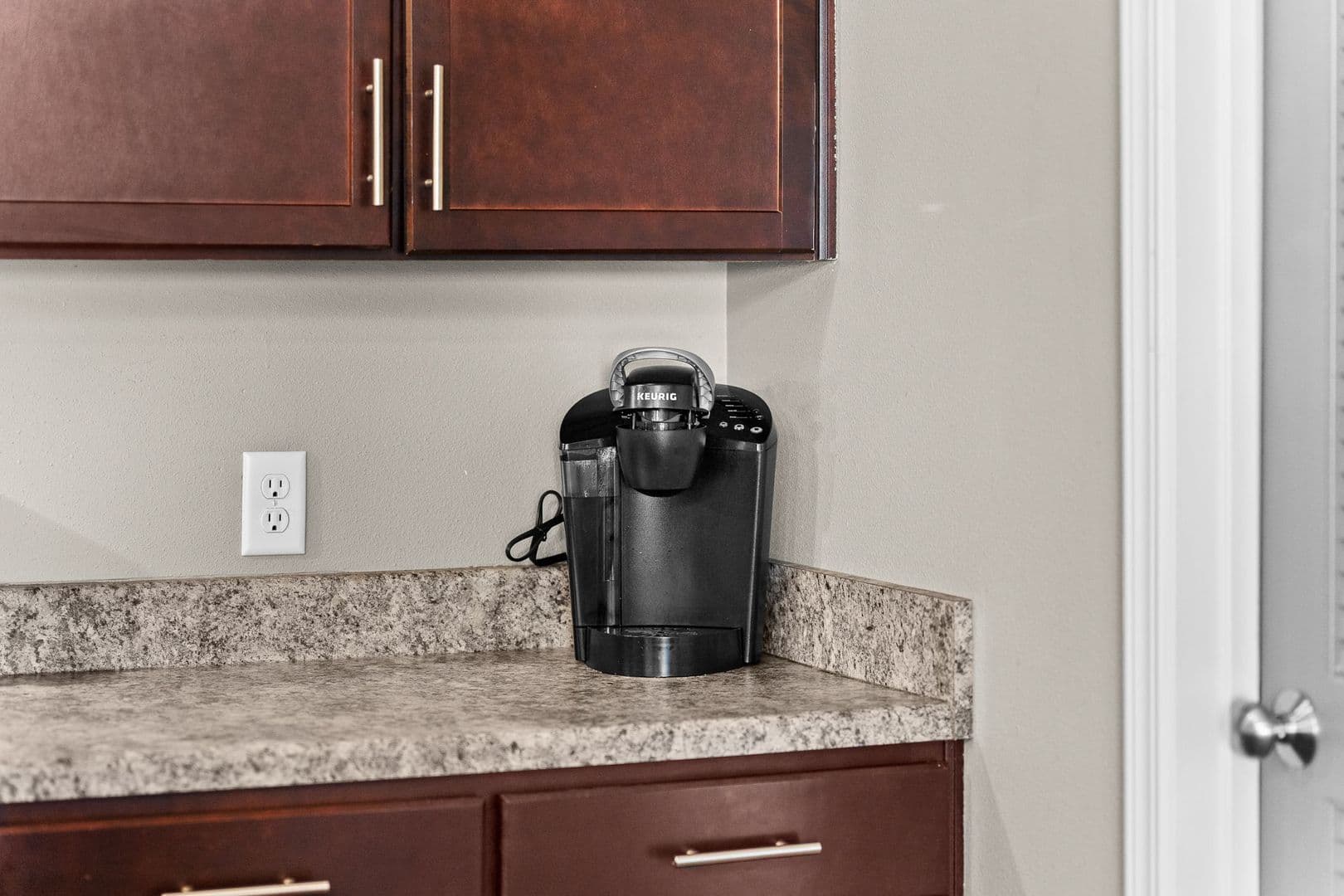West Des Moines Apartment: 8350 Cascade Avenue