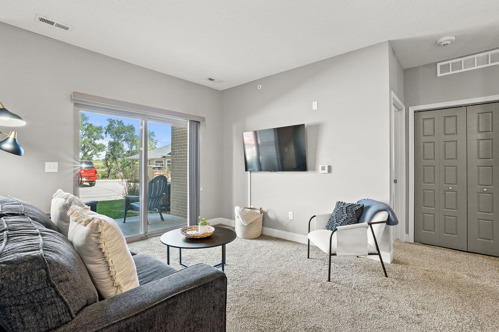West Des Moines Apartment: 8350 Cascade Avenue