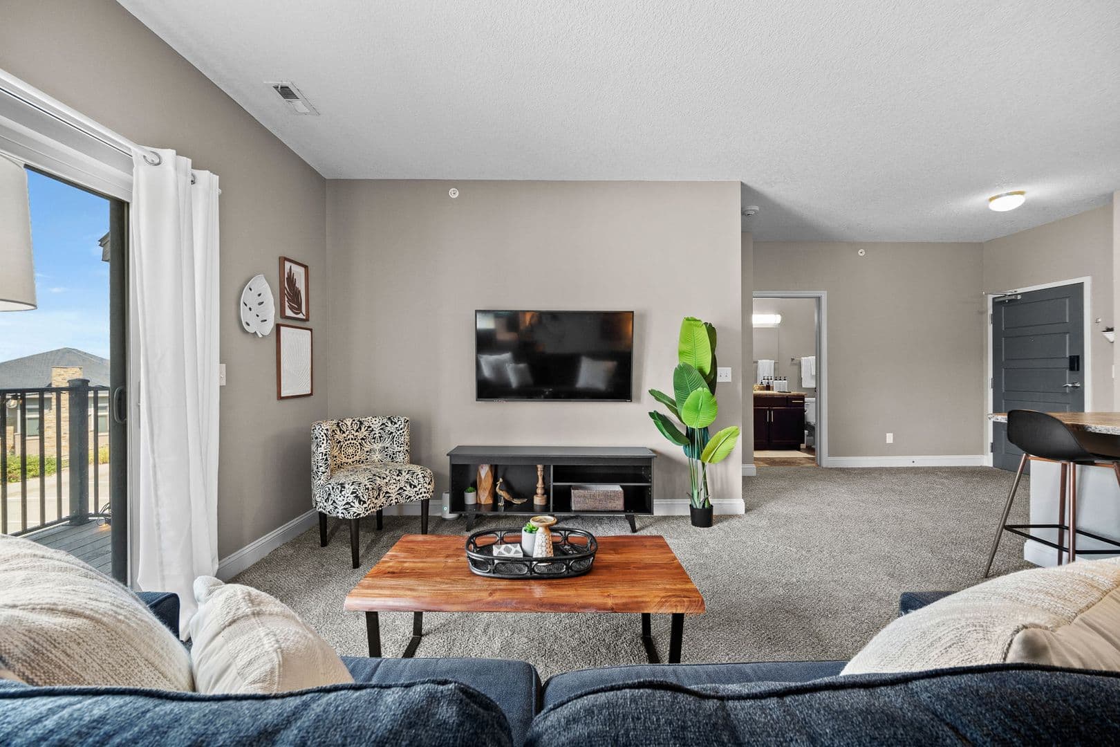 West Des Moines Apartment: 8350 Cascade Avenue