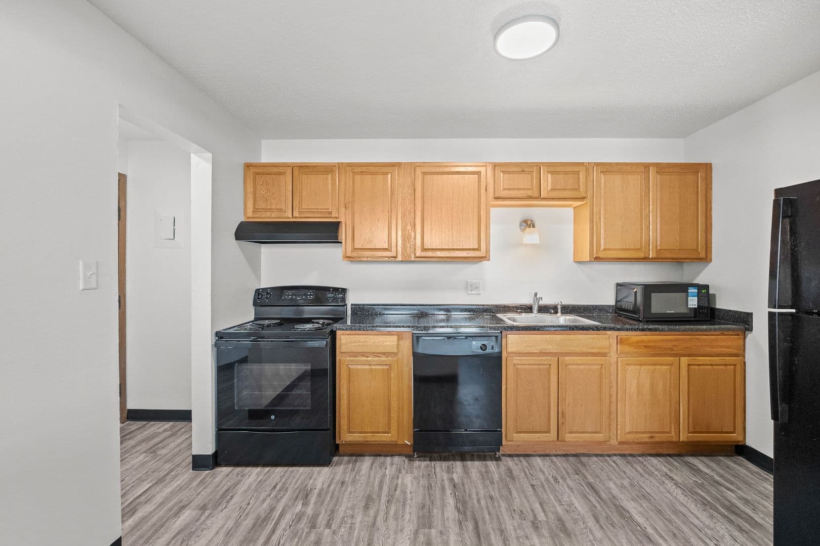 Des Moines Apartment: 2400 Hickman Rd