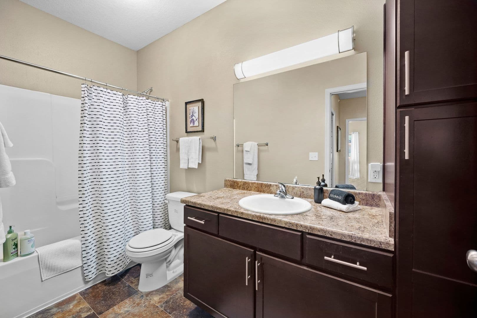 West Des Moines Apartment: 8350 Cascade Avenue