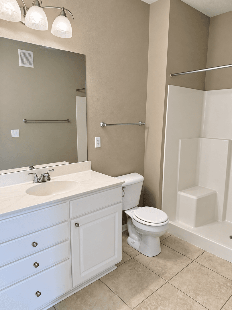 West Des Moines Apartment: 6350 Coachlight Drive