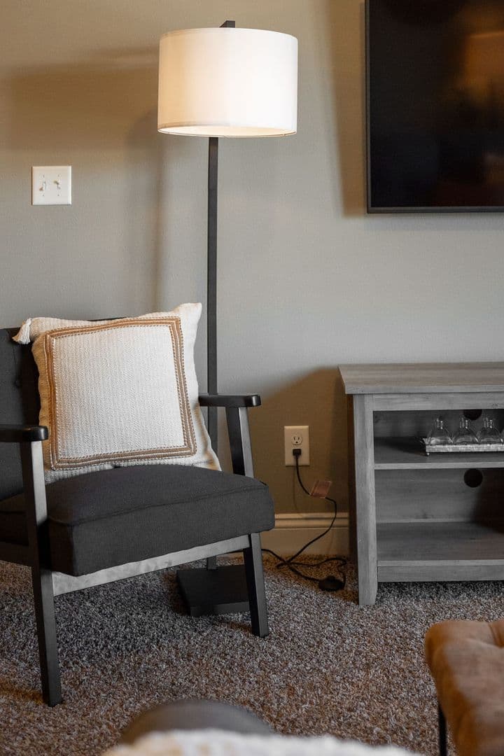 West Des Moines Apartment: 8350 Cascade Avenue