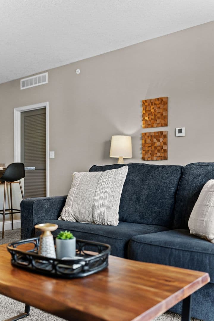 West Des Moines Apartment: 8350 Cascade Avenue