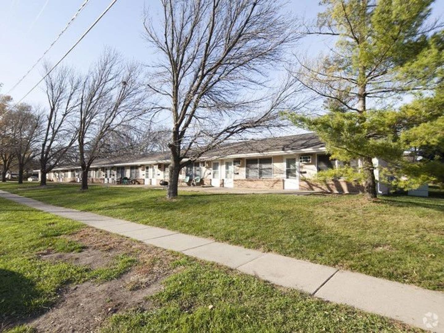 Des Moines Apartment: 1204 Hartford Ave