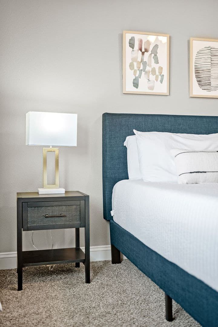West Des Moines Apartment: 8350 Cascade Avenue